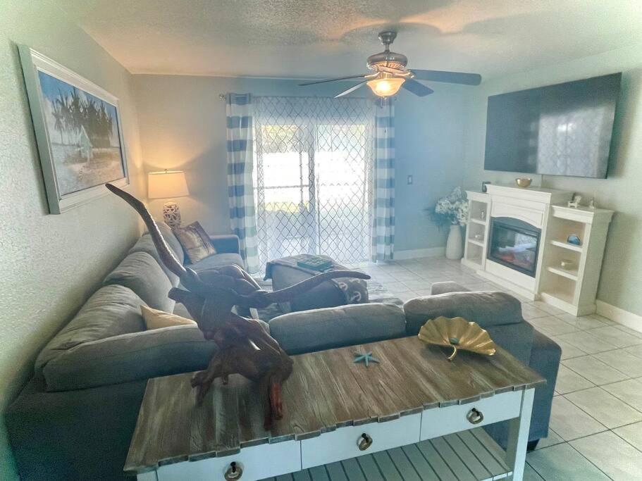 Sparkling 2Bed 1Bath Beach Home - Unit 214 Cocoa Beach Eksteriør billede